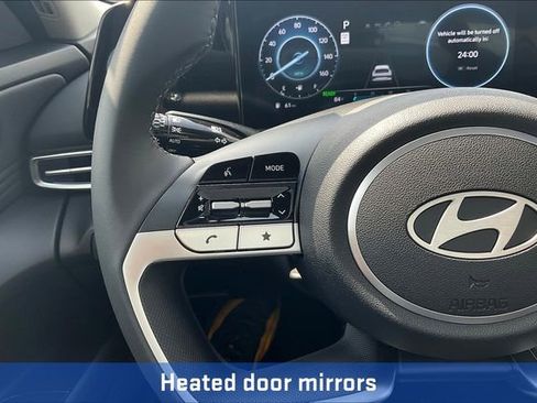 New 2025 Hyundai Elantra Limited image 24