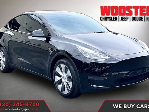 Used 2022 Tesla Model Y Long Range AWD/4WD image 1