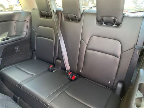 Certified 2025 Nissan Pathfinder SL AWD/4WD image 13