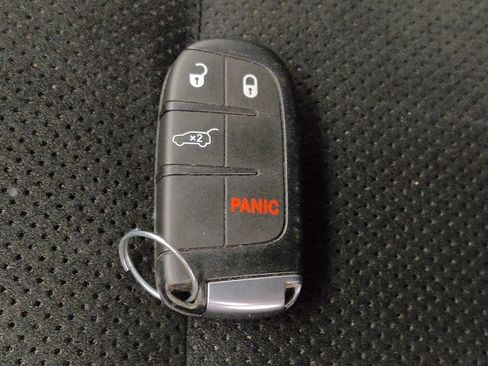 Used 2018 Jeep Grand Cherokee Laredo RWD image 32