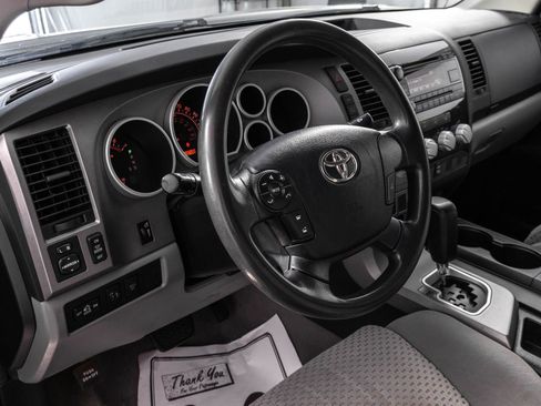 Used 2011 Toyota Tundra 4x4 CrewMax w/ SR5 Pkg image 4