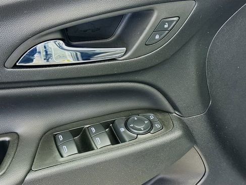 Used 2022 Chevrolet Equinox LT image 19