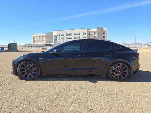 Used 2020 Tesla Model 3 Performance image 2