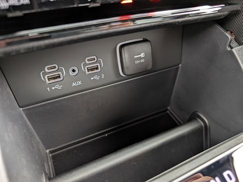 New 2025 Jeep Grand Cherokee Limited w/ Black Appearance Package image 28