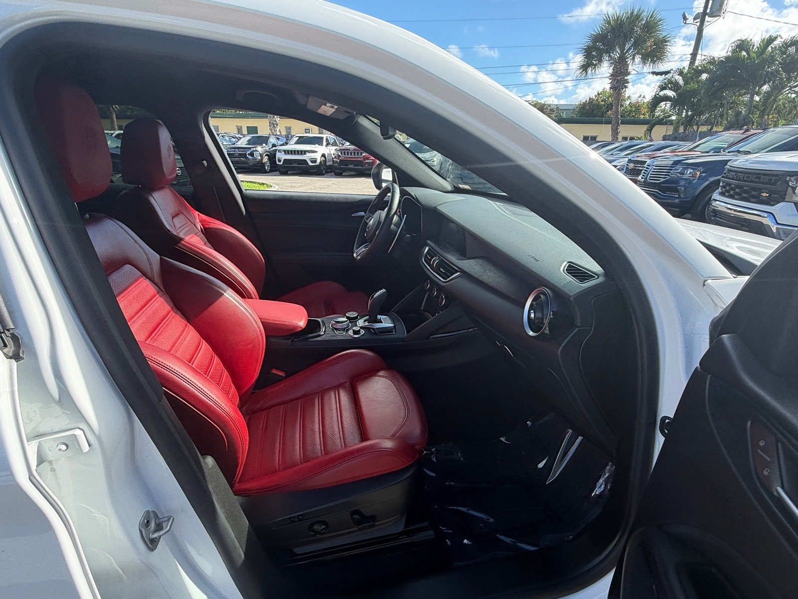Used 2024 Alfa Romeo Stelvio Sprint RWD image 18