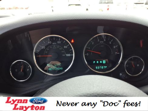 Used 2015 Jeep Wrangler Unlimited Sahara w/ Connectivity Group image 19