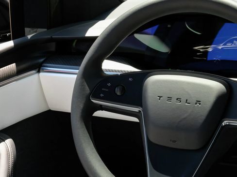 Used 2026 Tesla Model X Plaid AWD/4WD image 23