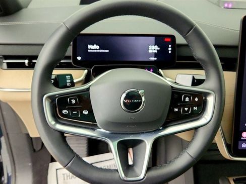 Used 2025 Volvo EX90 Ultra AWD/4WD image 14
