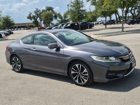 Used 2017 Honda Accord EX image 7