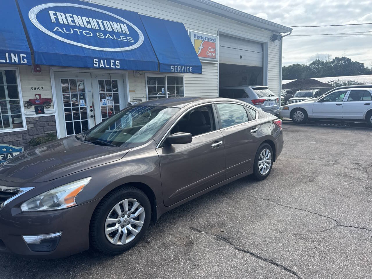 Used 2013 Nissan Altima 2.5 S FWD image 2