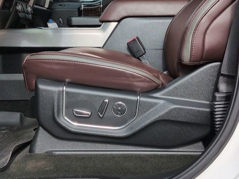 Certified 2017 Ford F350 Platinum w/ Platinum Ultimate Package image 21