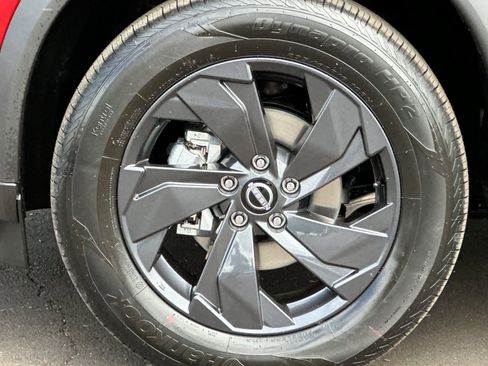 New 2026 Nissan Rogue SV AWD/4WD image 24