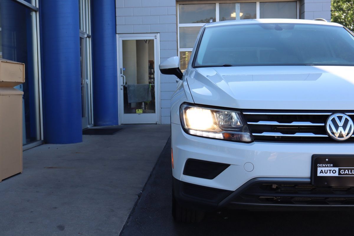 Used 2018 Volkswagen Tiguan SE w/ Panoramic Sunroof Package AWD/4WD image 31