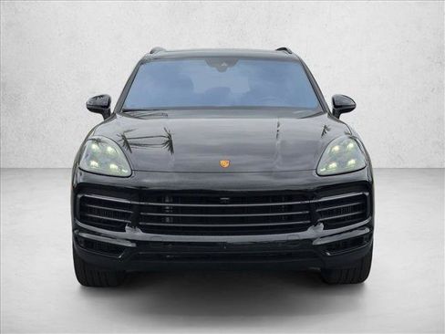 Used 2023 Porsche Cayenne S AWD/4WD image 2