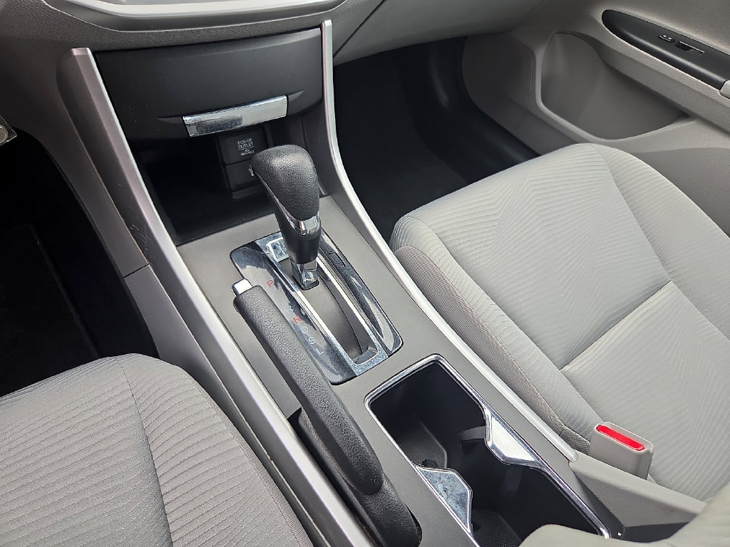 Used 2015 Honda Accord LX image 25