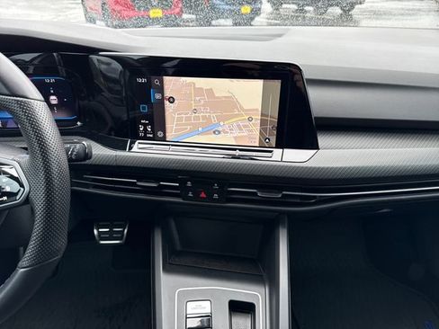 Used 2022 Volkswagen Golf R 2.0T image 27