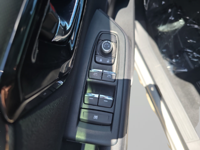 Used 2025 Subaru Forester Touring w/ Popular Package - Touring AWD/4WD image 13