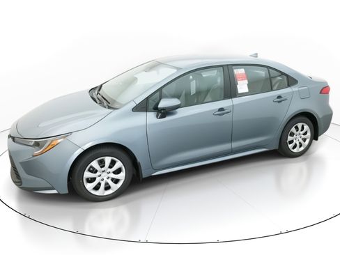 New 2026 Toyota Corolla LE image 2