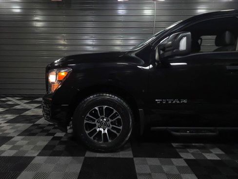 Used 2023 Nissan Titan SV w/ SV Convenience Package image 38
