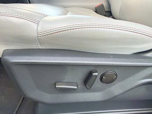 Certified 2025 Ford Expedition Active image 20