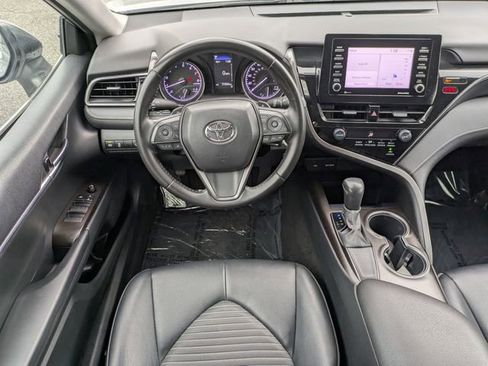 Used 2021 Toyota Camry SE image 14