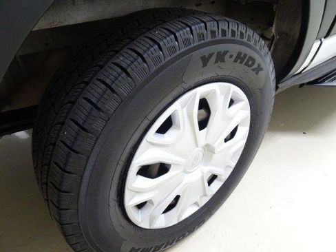 Used 2019 Ford Transit 250 130 Low Roof image 7