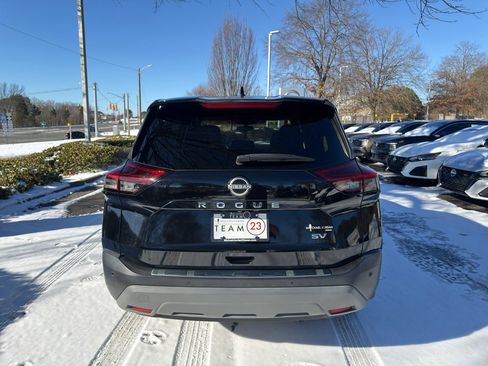 Certified 2022 Nissan Rogue SV image 6