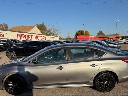 Used 2017 Nissan Sentra SR Turbo w/ SR Midnight Edition image 4