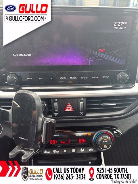 Used 2022 Kia Forte GT w/ GT Technology Package FWD image 11