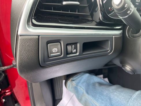 Used 2024 Cadillac XT6 Premium Luxury image 13