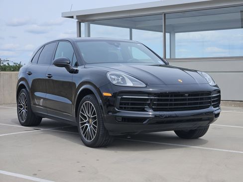 Used 2020 Porsche Cayenne image 10
