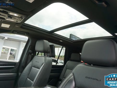 Used 2022 GMC Yukon Denali w/ Denali Ultimate Package AWD/4WD image 33