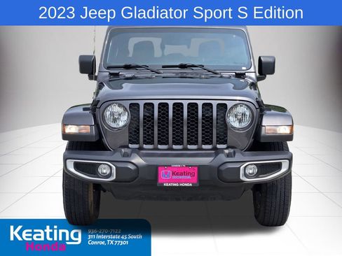 Used 2023 Jeep Gladiator Sport AWD/4WD image 2