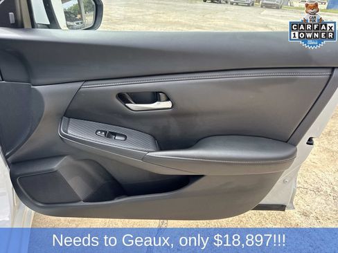 Used 2025 Nissan Sentra SV FWD image 27