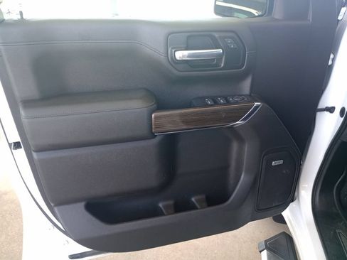 Used 2019 Chevrolet Silverado 1500 RST AWD/4WD image 18