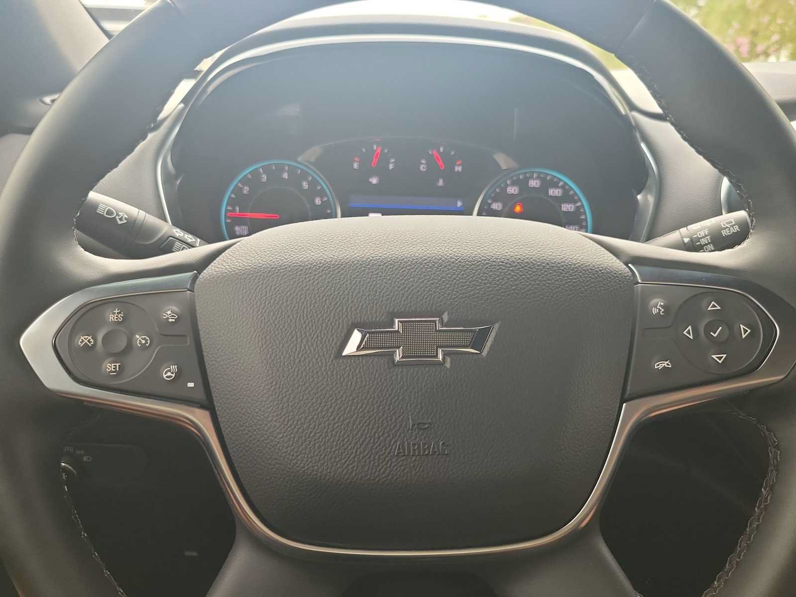 Used 2023 Chevrolet Traverse RS FWD image 24