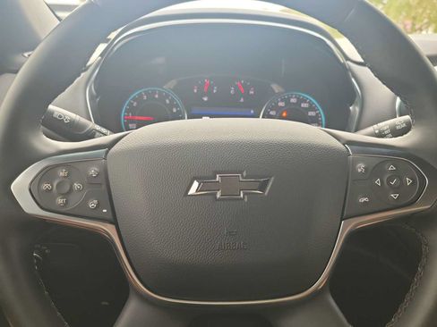 Used 2023 Chevrolet Traverse RS FWD image 24