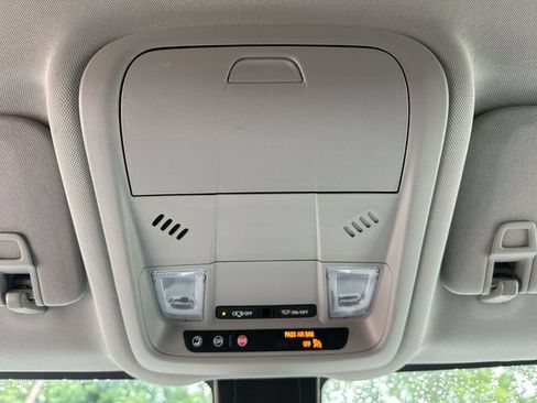 Used 2024 Chevrolet Equinox LT w/ LPO, Floor Liner Package FWD image 41