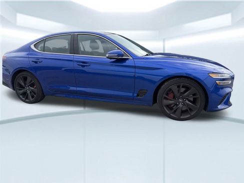 Used 2022 Genesis G70 3.3T image 7