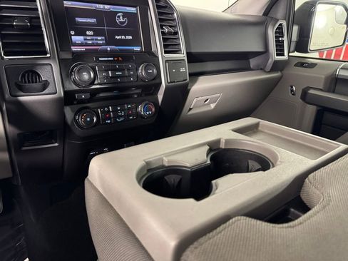 Used 2015 Ford F150 XLT w/ Equipment Group 302A Luxury image 18