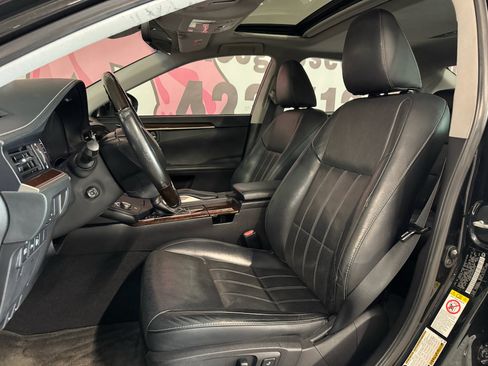 Used 2016 Lexus ES 350 w/ Luxury Package w/Wood Trim FWD image 17