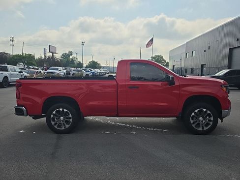 Used 2022 Chevrolet Silverado 1500 W/T w/ WT Value Package AWD/4WD image 2