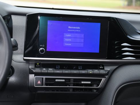 Certified 2025 Toyota Camry SE image 15