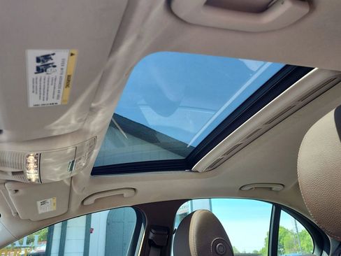 Used 2018 Mercedes-Benz E 300 E 300 4MATIC Sedan 4D image 13