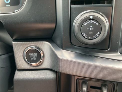 New 2025 Ford F250 Platinum image 29