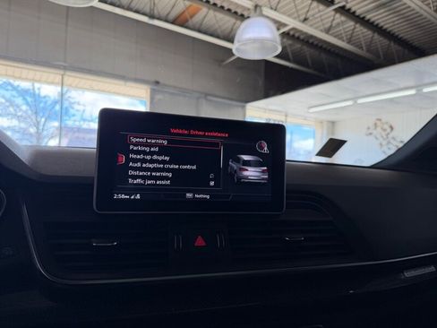 Used 2019 Audi SQ5 Prestige w/ Prestige Package image 28