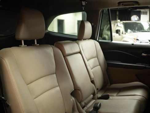 Used 2019 Honda Pilot EX-L image 17