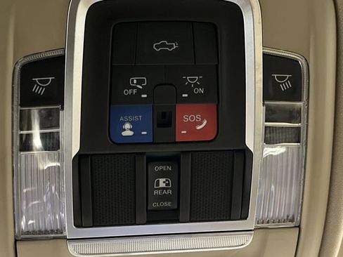 Used 2022 RAM 3500 Laramie image 27