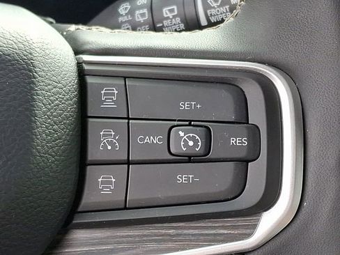 Used 2024 Jeep Wagoneer L Series II w/ Flexible Seating Group image 21