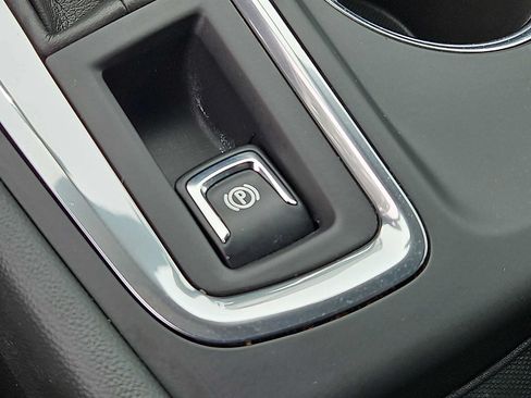 Certified 2023 Chevrolet Equinox LS AWD/4WD image 24
